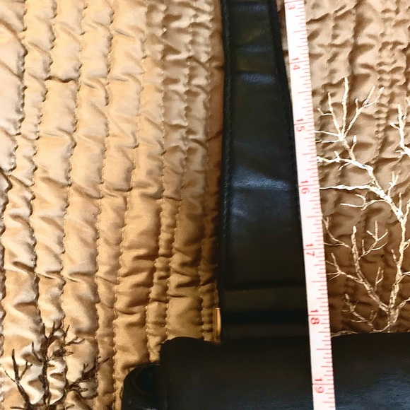 Vintage Liz Claiborne Black Crossbody 5 Compartments Comfy Adjustable Straps - Picture 10 of 16